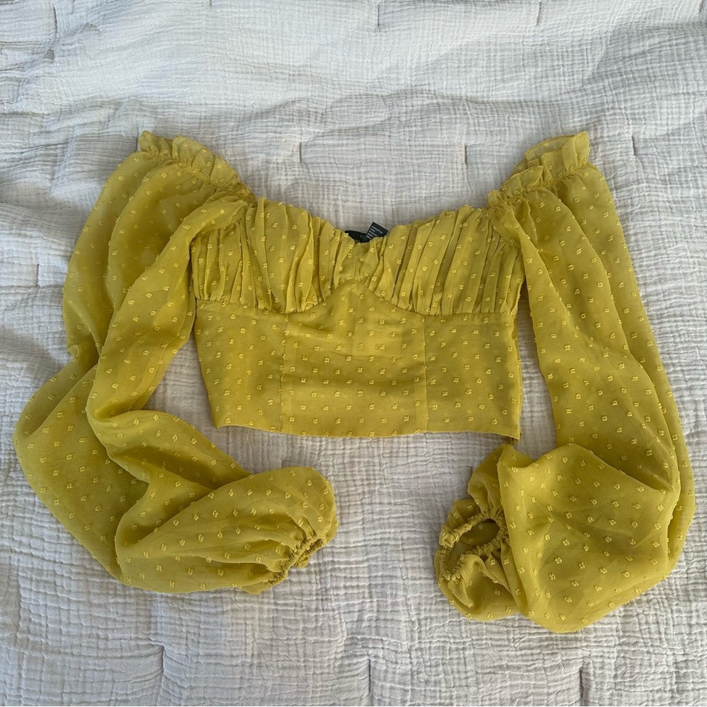 Chic yellow crop top blouse